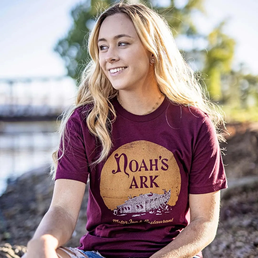 Noah's Ark Restaurant St. Charles Unisex Retro T-shirt