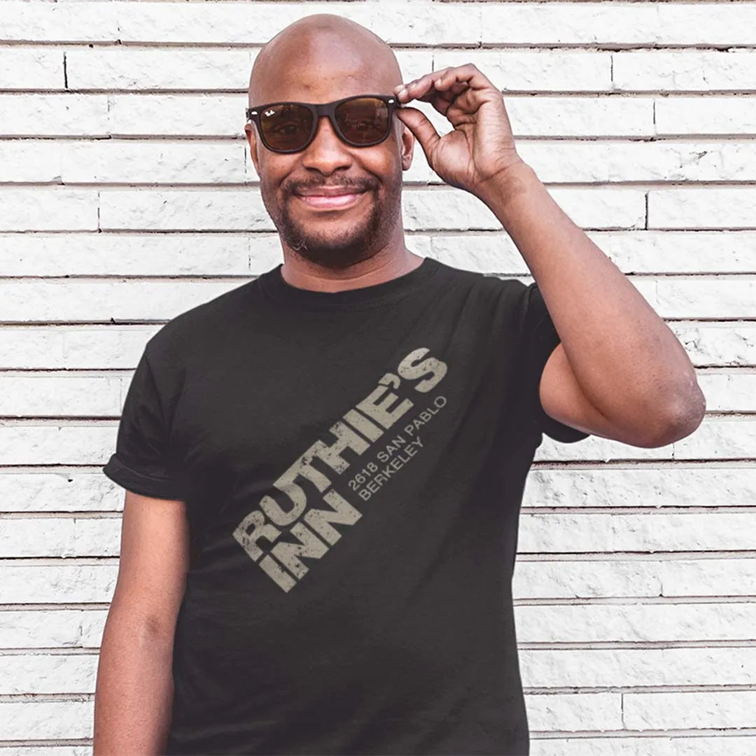 Ruthie's Inn San Francisco Bay Unisex Retro T-shirt