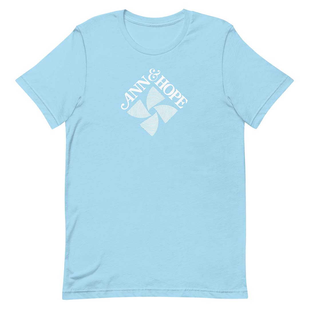 Ann & Hope Discount Store Unisex Retro T-shirt