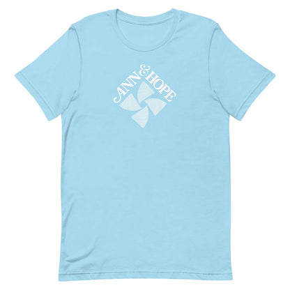 Ann & Hope Discount Store Unisex Retro T-shirt